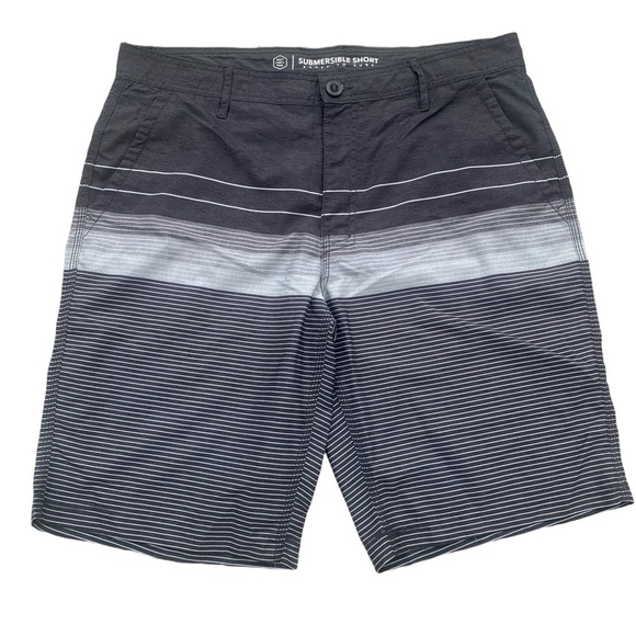 West Forty Nine Submersible Hybrid Shorts | Size 36 - Picture 1 of 7